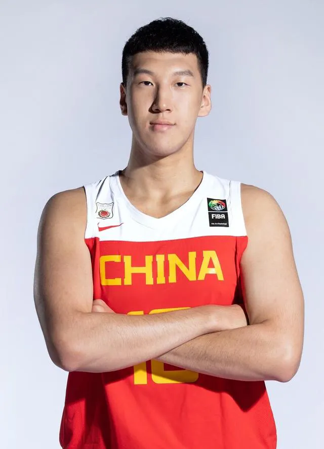 星空体育入口-球员表现出众，连番取得高分后势如破竹的简单介绍