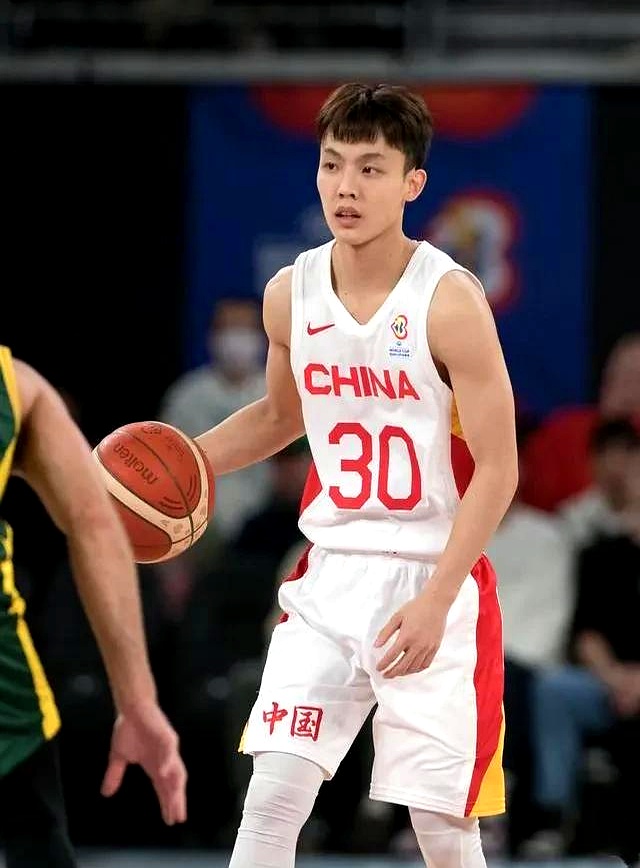 关于雄鹿队核心球员状态回勇，率队取得胜利的信息